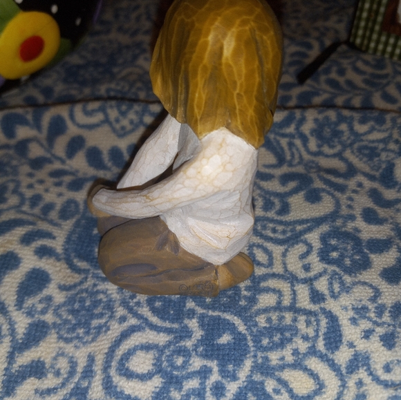 Willow Tree Joyful 2008 Figurine - Picture 4 of 6